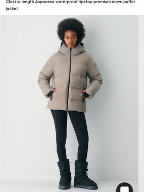 Aritzia The Super Puff 2 o Rainstop Jacket in ModernTaupe Size S